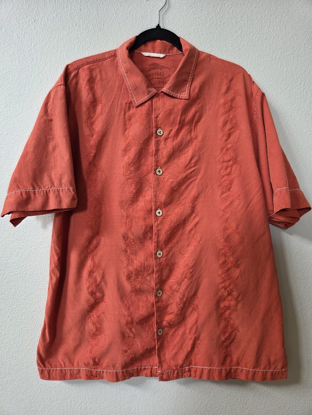 Tommy Bahama Men's Embroidered Textured Hawaiian Button Up Short Sleeve Shirt